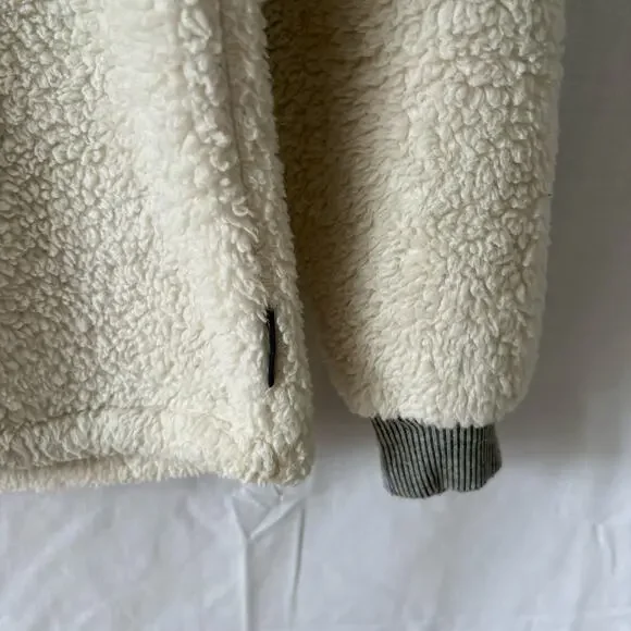 Walt Disney World Spirit Jersey Womens Medium Gray Sherpa Fleece Sweatshirt - Picture 5 of 6